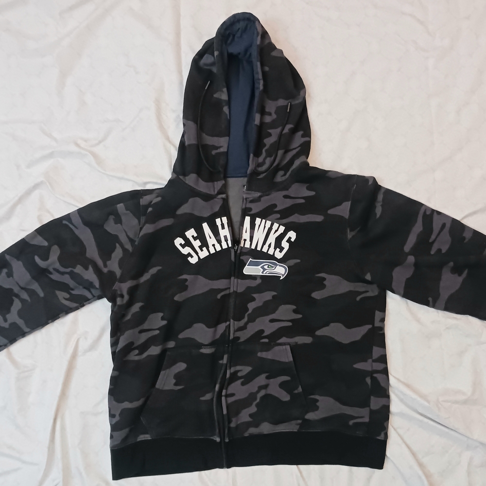 Seattle Seahawks gray camo hoodie sweatshirt in size XXL (Fits Like Large)